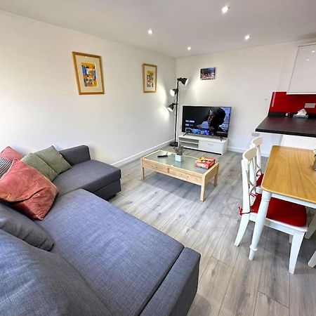 Charming New 2Br Detached House-Central Headington- Wi-Fi, Netflix, Top Location Oxford Eksteriør bilde