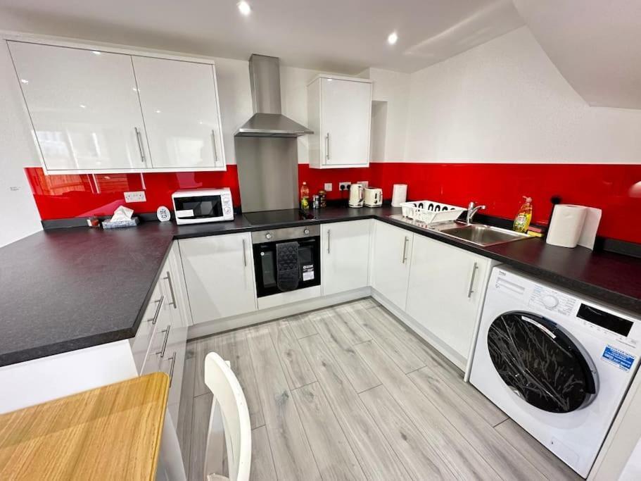 Charming New 2Br Detached House-Central Headington- Wi-Fi, Netflix, Top Location Oxford Eksteriør bilde