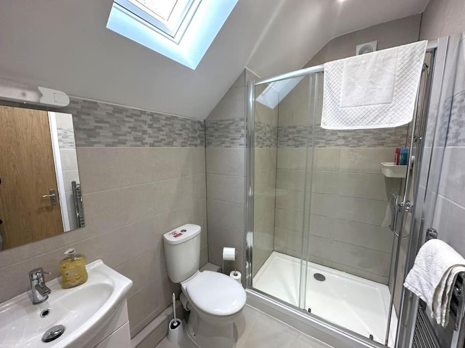 Charming New 2Br Detached House-Central Headington- Wi-Fi, Netflix, Top Location Oxford Eksteriør bilde