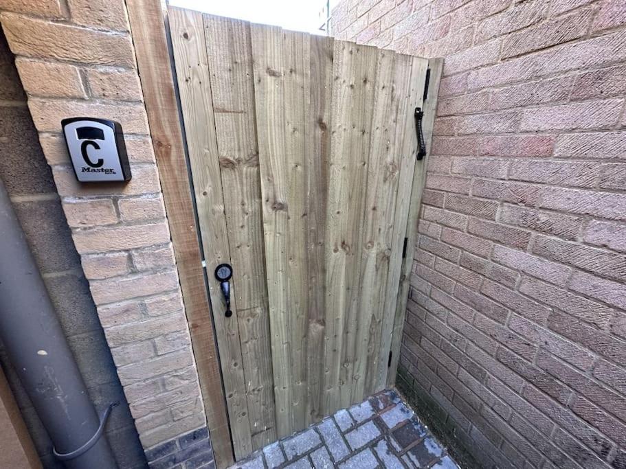 Charming New 2Br Detached House-Central Headington- Wi-Fi, Netflix, Top Location Oxford Eksteriør bilde